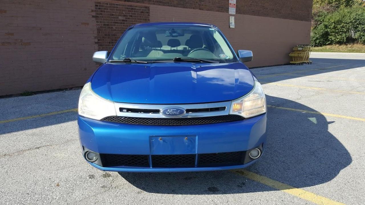 2010 Ford Focus SE Photo