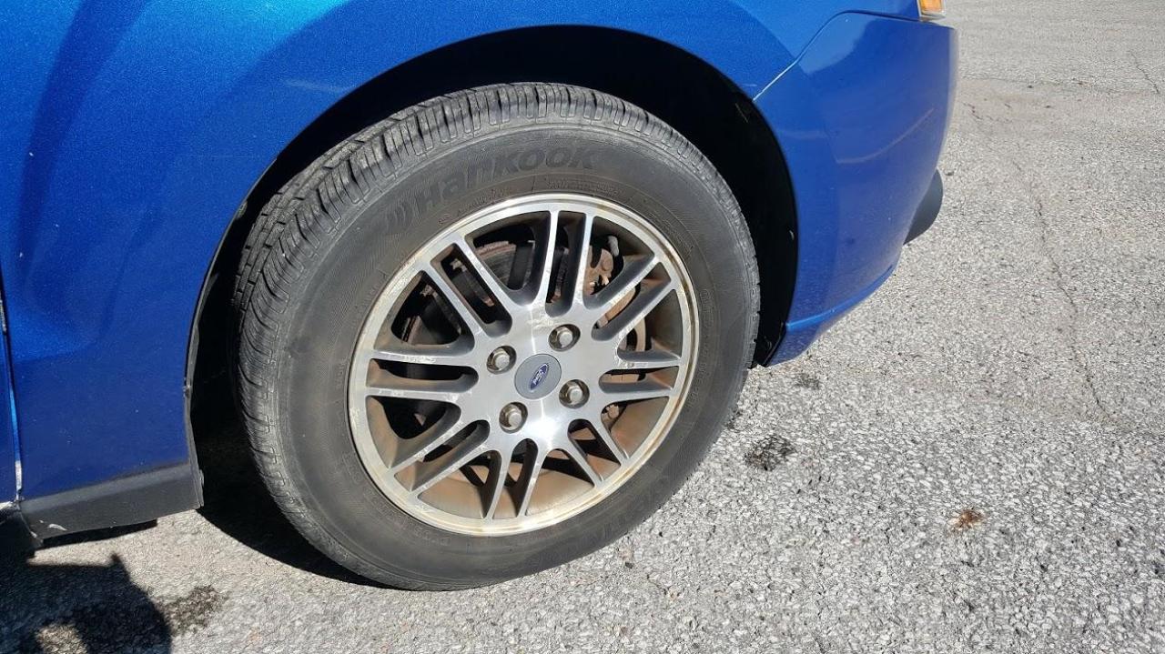 2010 Ford Focus SE Photo