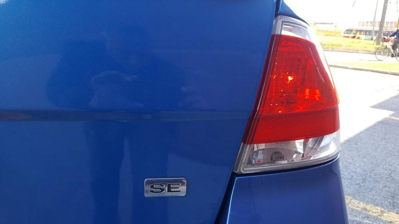 2010 Ford Focus SE Photo