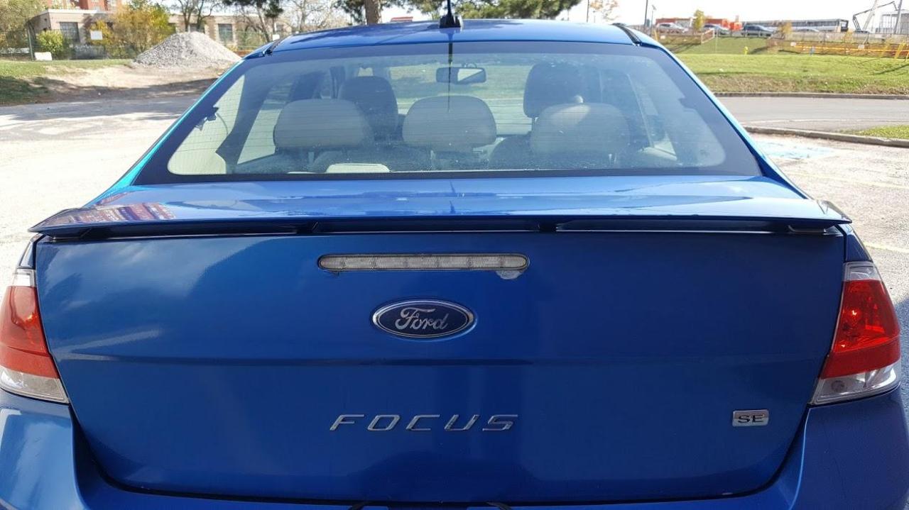 2010 Ford Focus SE Photo