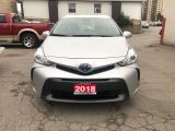 2018 Toyota Prius v HYBRID • No accidents!