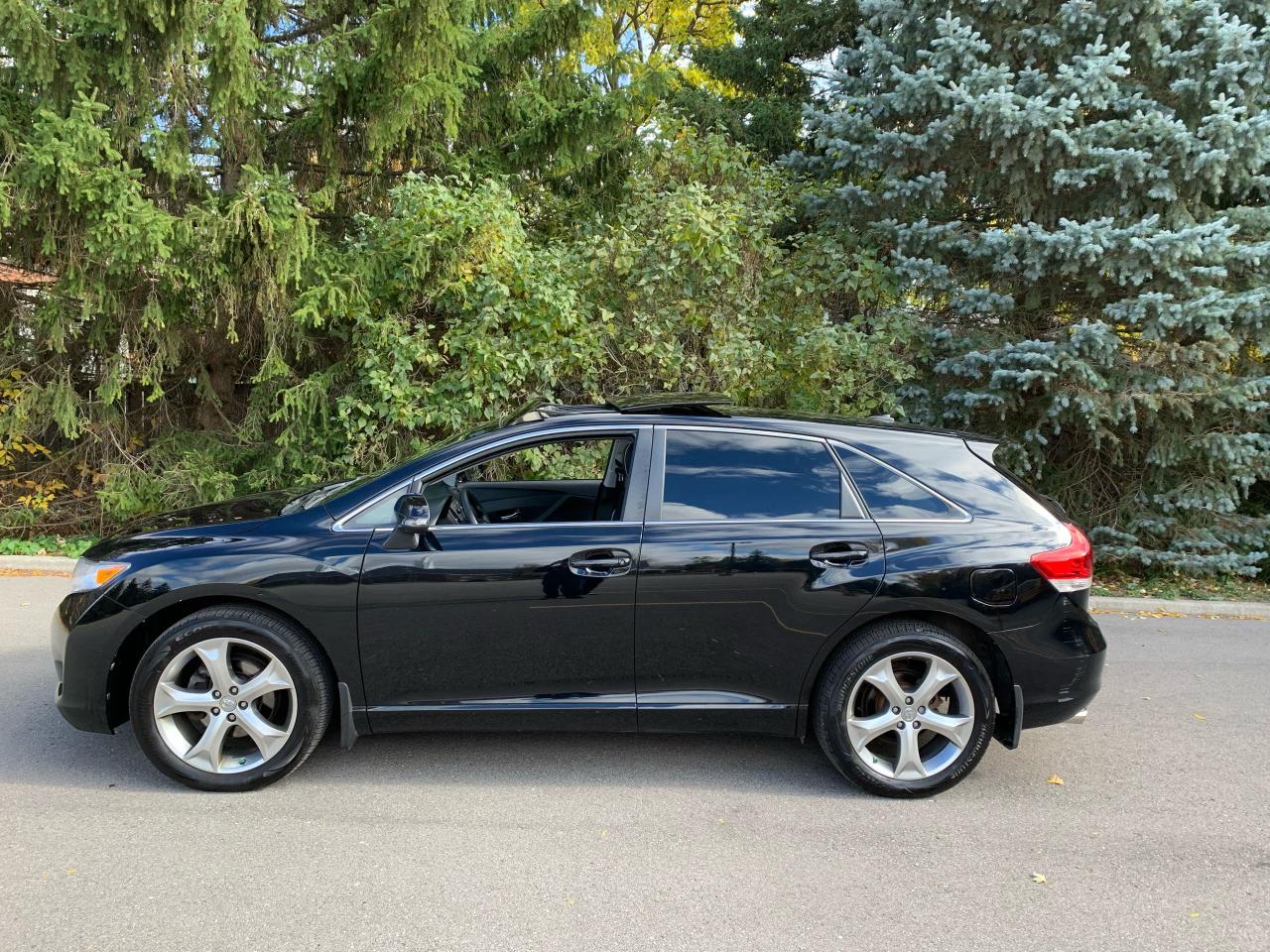 2016 Toyota Venza XLE-ALL WHEEL DRIVE V6 -1 OWNER! NO CLAIMS! Photo4