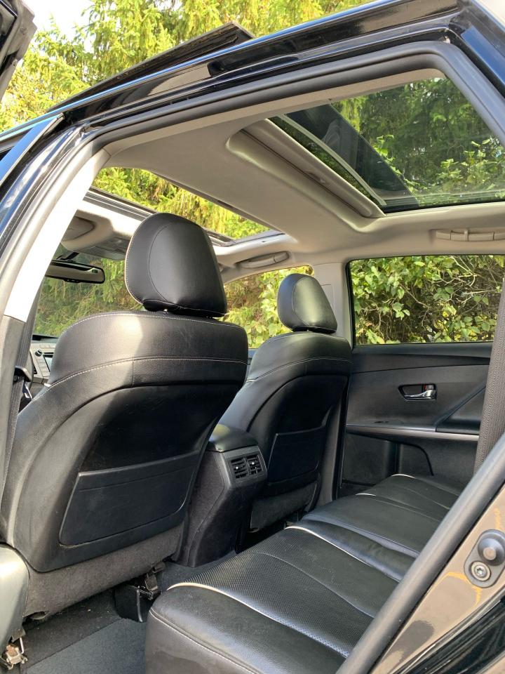 2016 Toyota Venza XLE-ALL WHEEL DRIVE V6 -1 OWNER! NO CLAIMS! - Photo #8