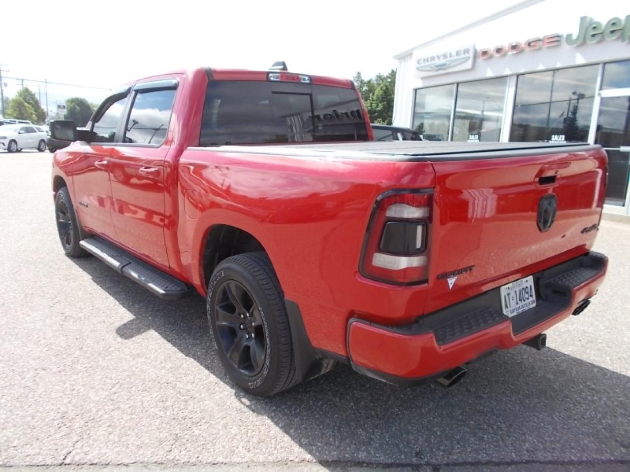 2021 RAM 1500 SPORT Photo4