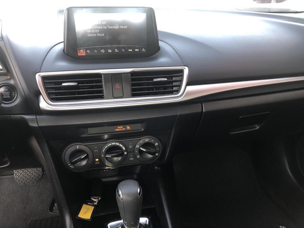 2018 Mazda MAZDA3 GX Photo