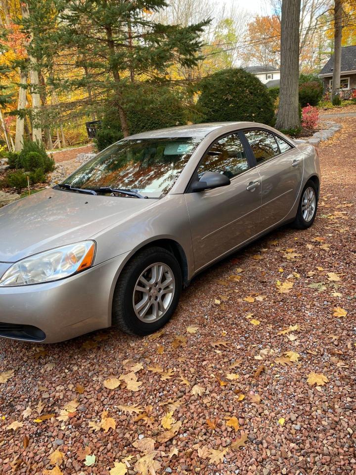 2006 Pontiac G6  - Photo #2