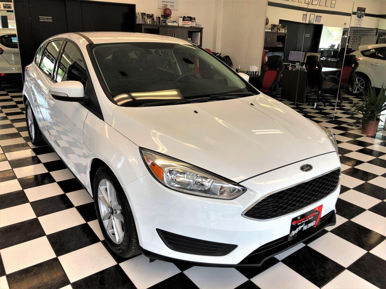 2016 Ford Focus SE+Camera+Heated Seats & Steering+AC+ACCIDENT FREE - Photo #5