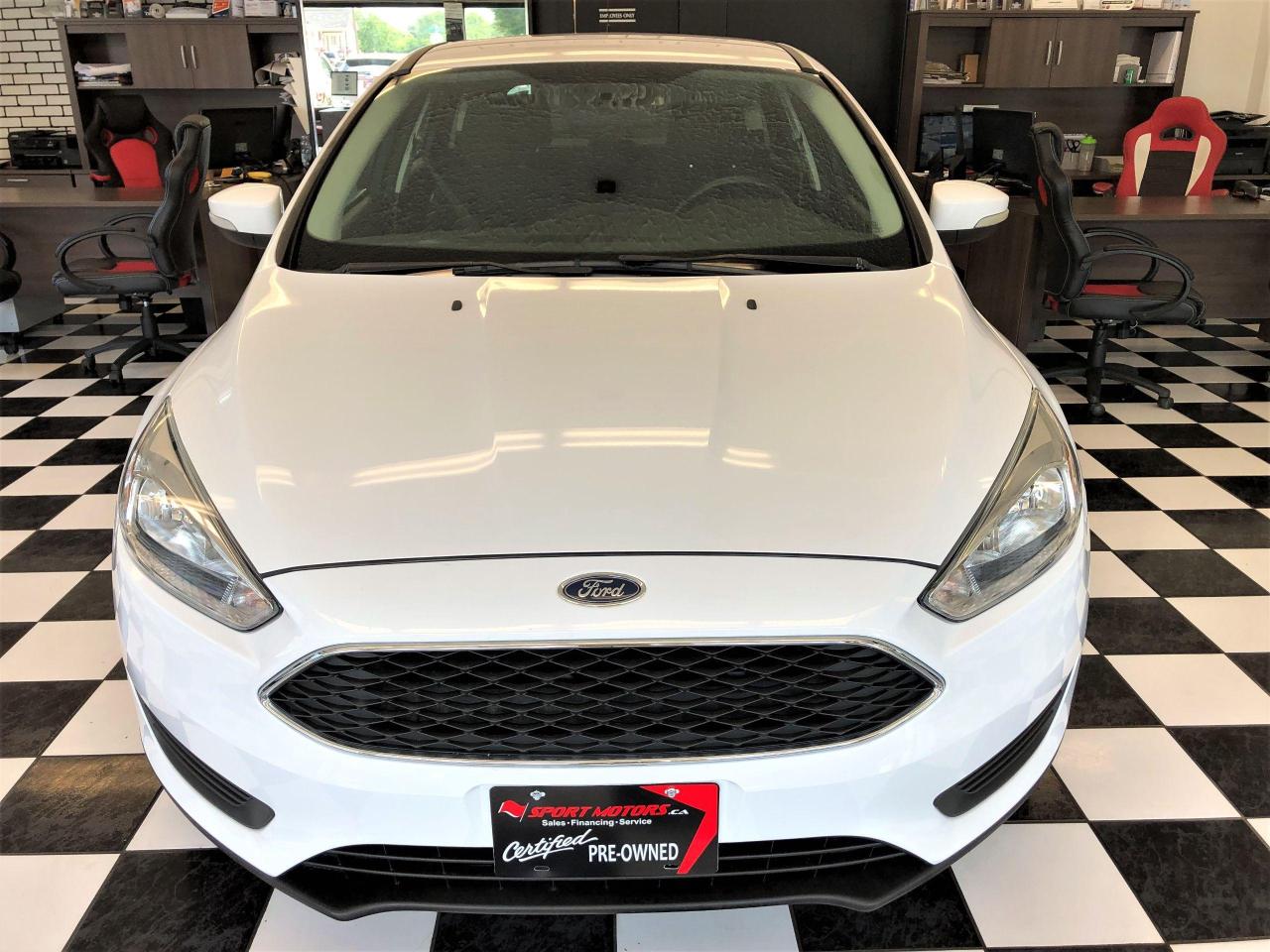 2016 Ford Focus SE+Camera+Heated Seats & Steering+AC+ACCIDENT FREE - Photo #6
