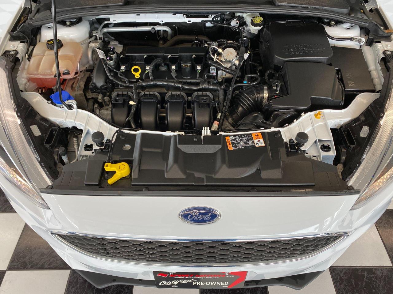 2016 Ford Focus SE+Camera+Heated Seats & Steering+AC+ACCIDENT FREE - Photo #7