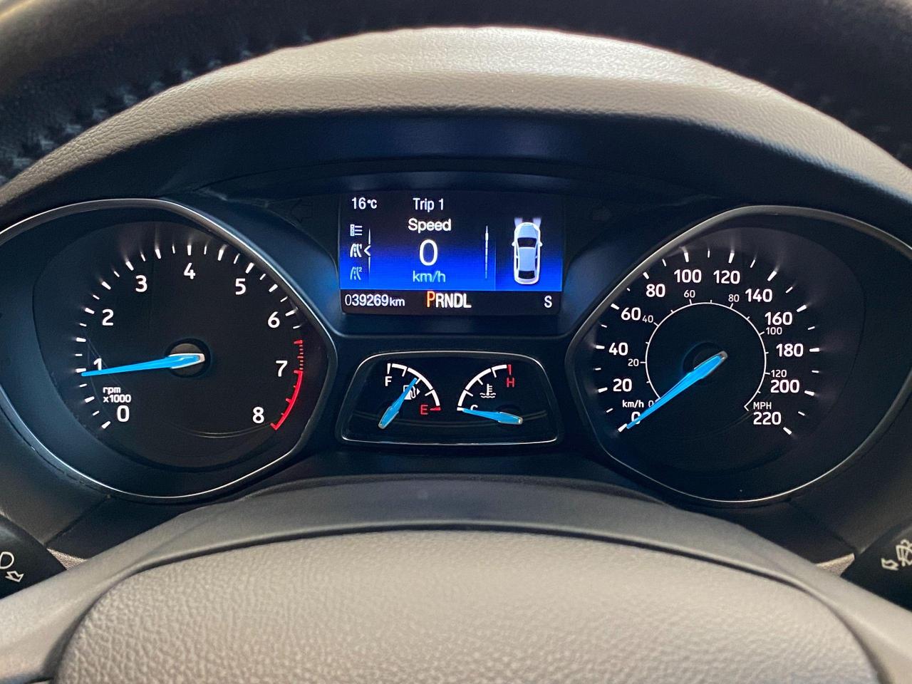 2016 Ford Focus SE+Camera+Heated Seats & Steering+AC+ACCIDENT FREE - Photo #15
