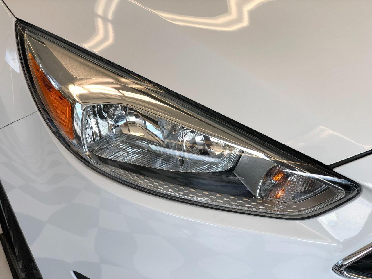 2016 Ford Focus SE+Camera+Heated Seats & Steering+AC+ACCIDENT FREE - Photo #37