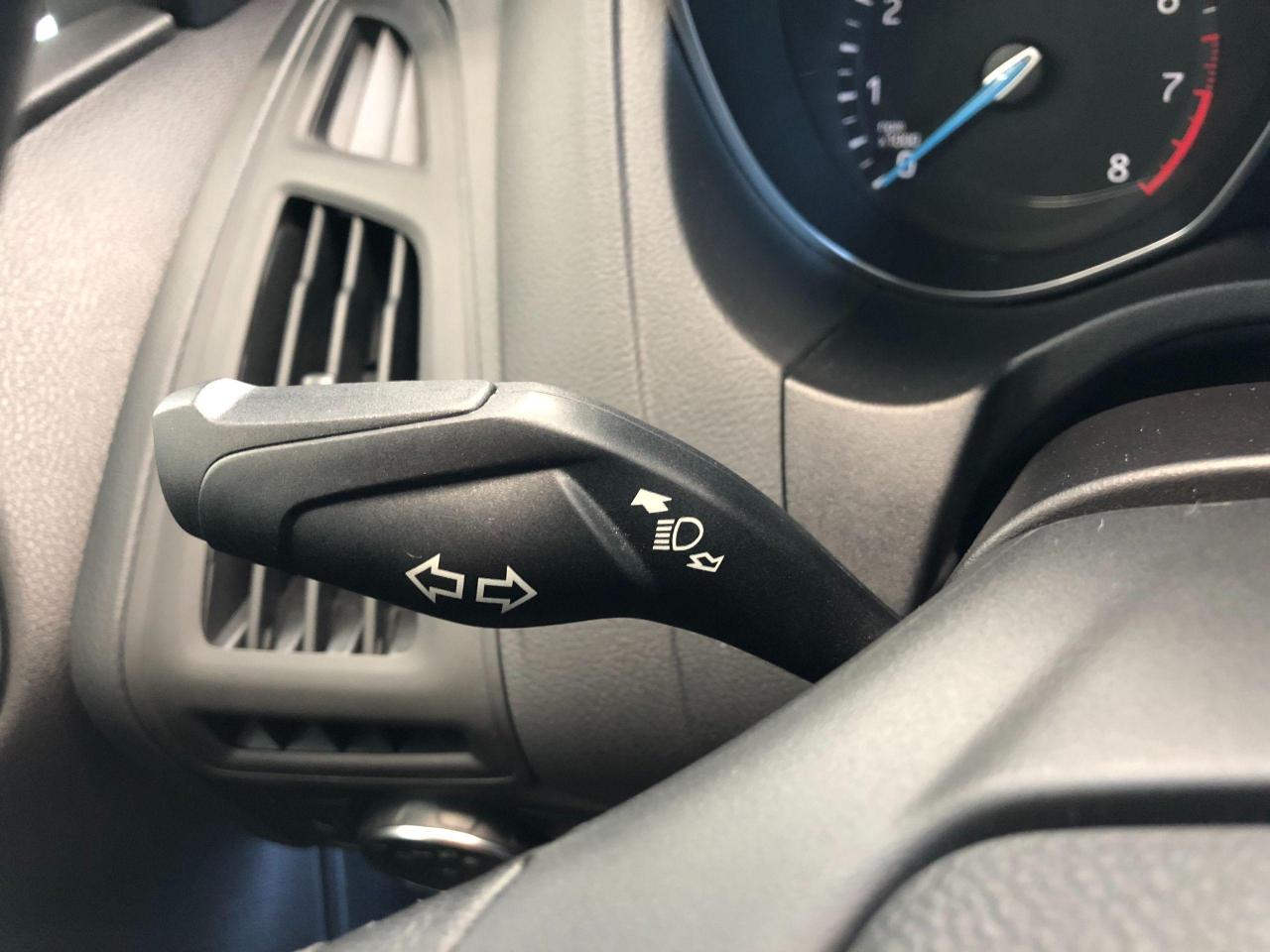 2016 Ford Focus SE+Camera+Heated Seats & Steering+AC+ACCIDENT FREE - Photo #53