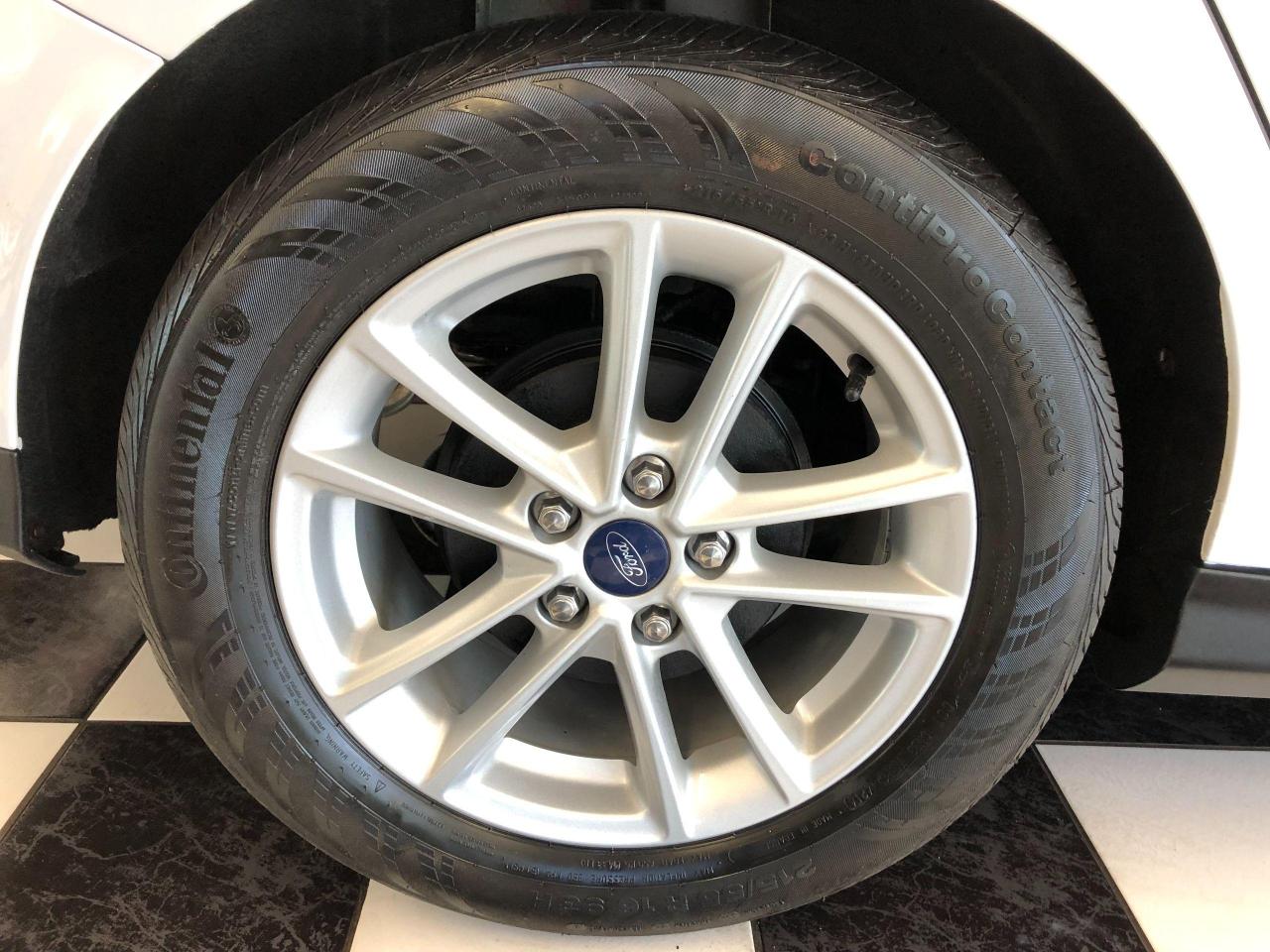 2016 Ford Focus SE+Camera+Heated Seats & Steering+AC+ACCIDENT FREE - Photo #56