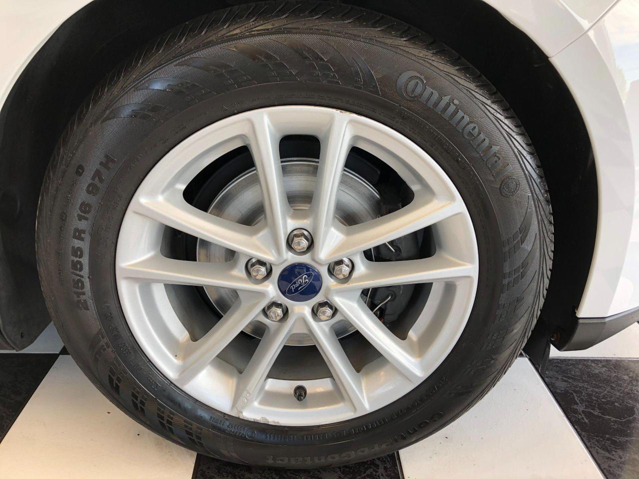 2016 Ford Focus SE+Camera+Heated Seats & Steering+AC+ACCIDENT FREE - Photo #57
