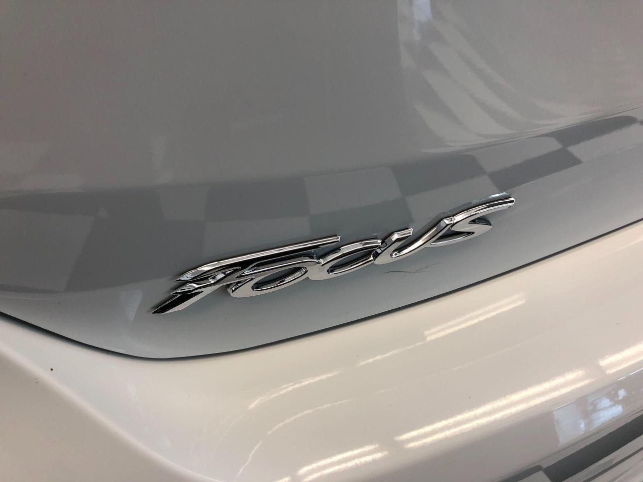 2016 Ford Focus SE+Camera+Heated Seats & Steering+AC+ACCIDENT FREE - Photo #60