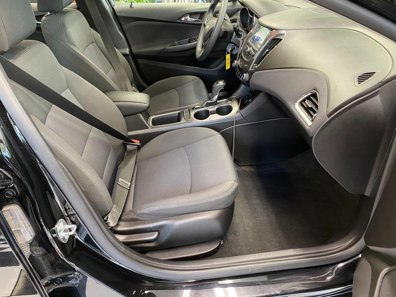 2018 Chevrolet Cruze LT+Apple Play+Camera+Bluetooth+ACCIDENT FREE - Photo #21