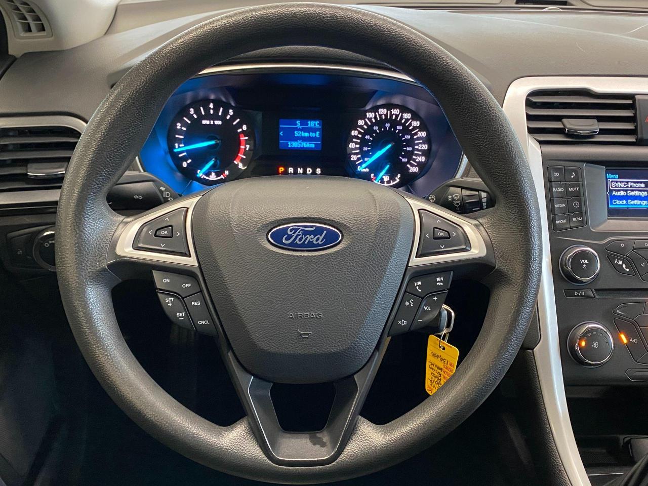 2015 Ford Fusion S+Camera+Bluetooth+New Dunlop Tires+ACCIDENT FREE - Photo #9
