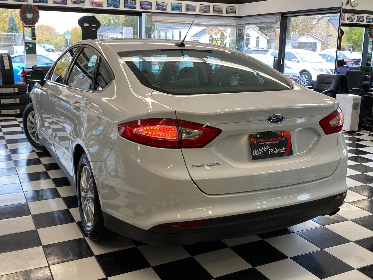 2015 Ford Fusion S+Camera+Bluetooth+New Dunlop Tires+ACCIDENT FREE - Photo #13