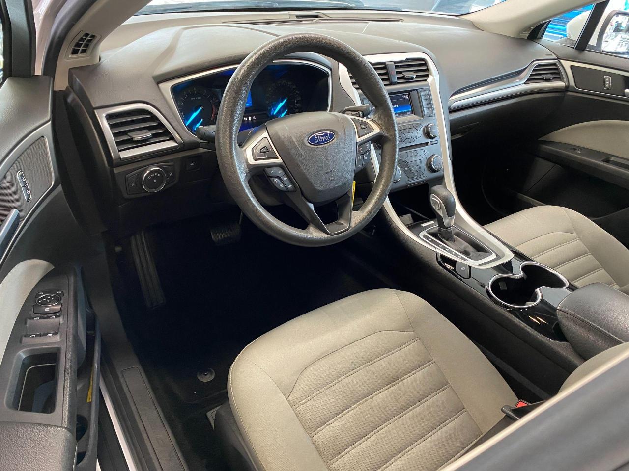2015 Ford Fusion S+Camera+Bluetooth+New Dunlop Tires+ACCIDENT FREE - Photo #16