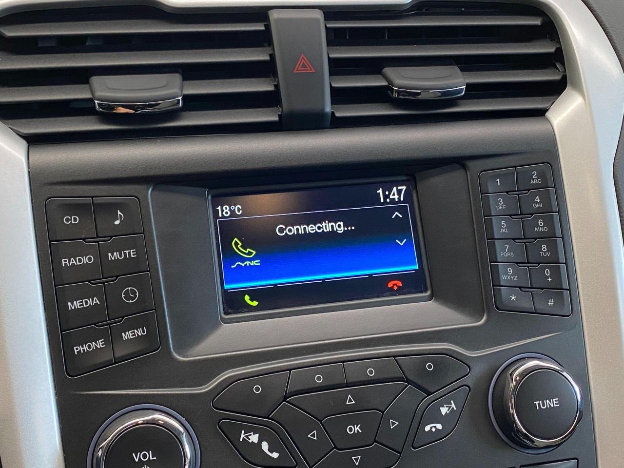 2015 Ford Fusion S+Camera+Bluetooth+New Dunlop Tires+ACCIDENT FREE - Photo #30