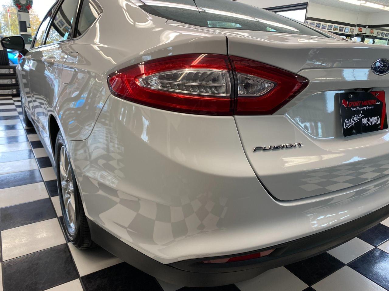2015 Ford Fusion S+Camera+Bluetooth+New Dunlop Tires+ACCIDENT FREE - Photo #38