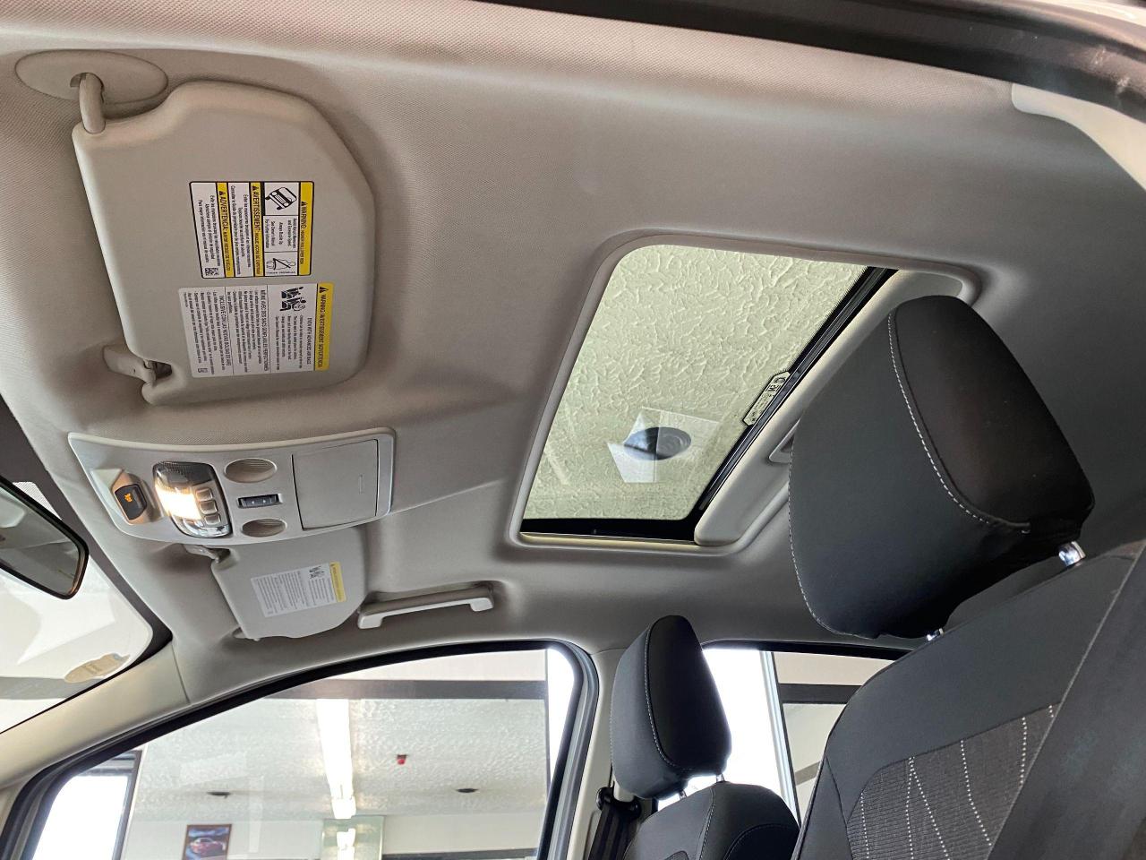 2018 Ford EcoSport SE+Apple Play+Heated Seats+Sunroof+ACCIDENT FREE - Photo #11
