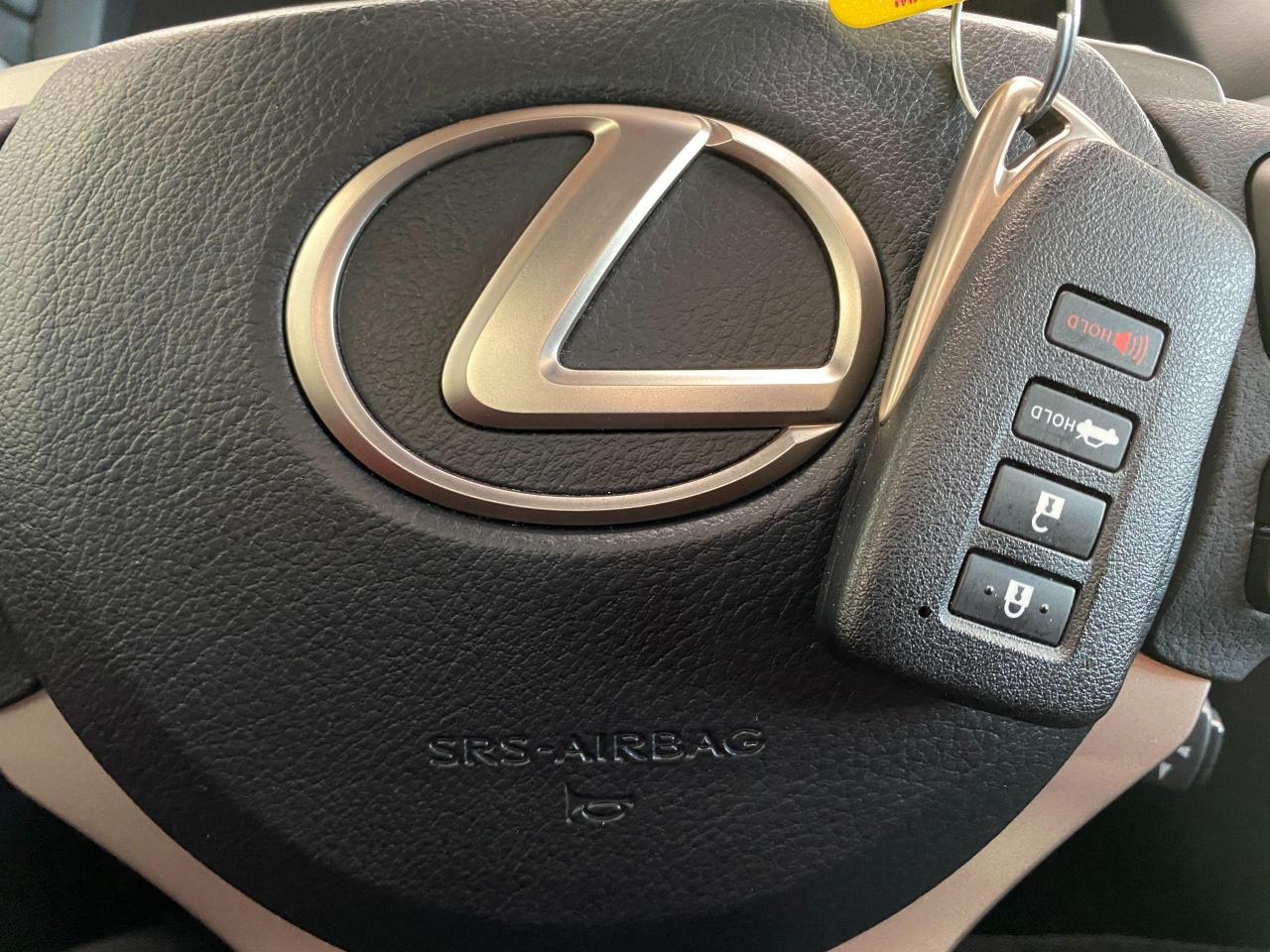 2018 Lexus IS IS300 AWD F SPORT+RedLeather+LaneKeep+ACCIDENT FRE - Photo #17