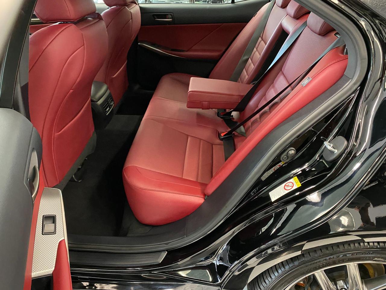 2018 Lexus IS IS300 AWD F SPORT+RedLeather+LaneKeep+ACCIDENT FRE - Photo #24