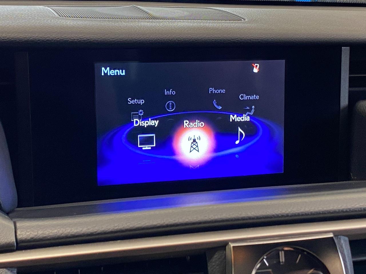 2018 Lexus IS IS300 AWD F SPORT+RedLeather+LaneKeep+ACCIDENT FRE - Photo #29