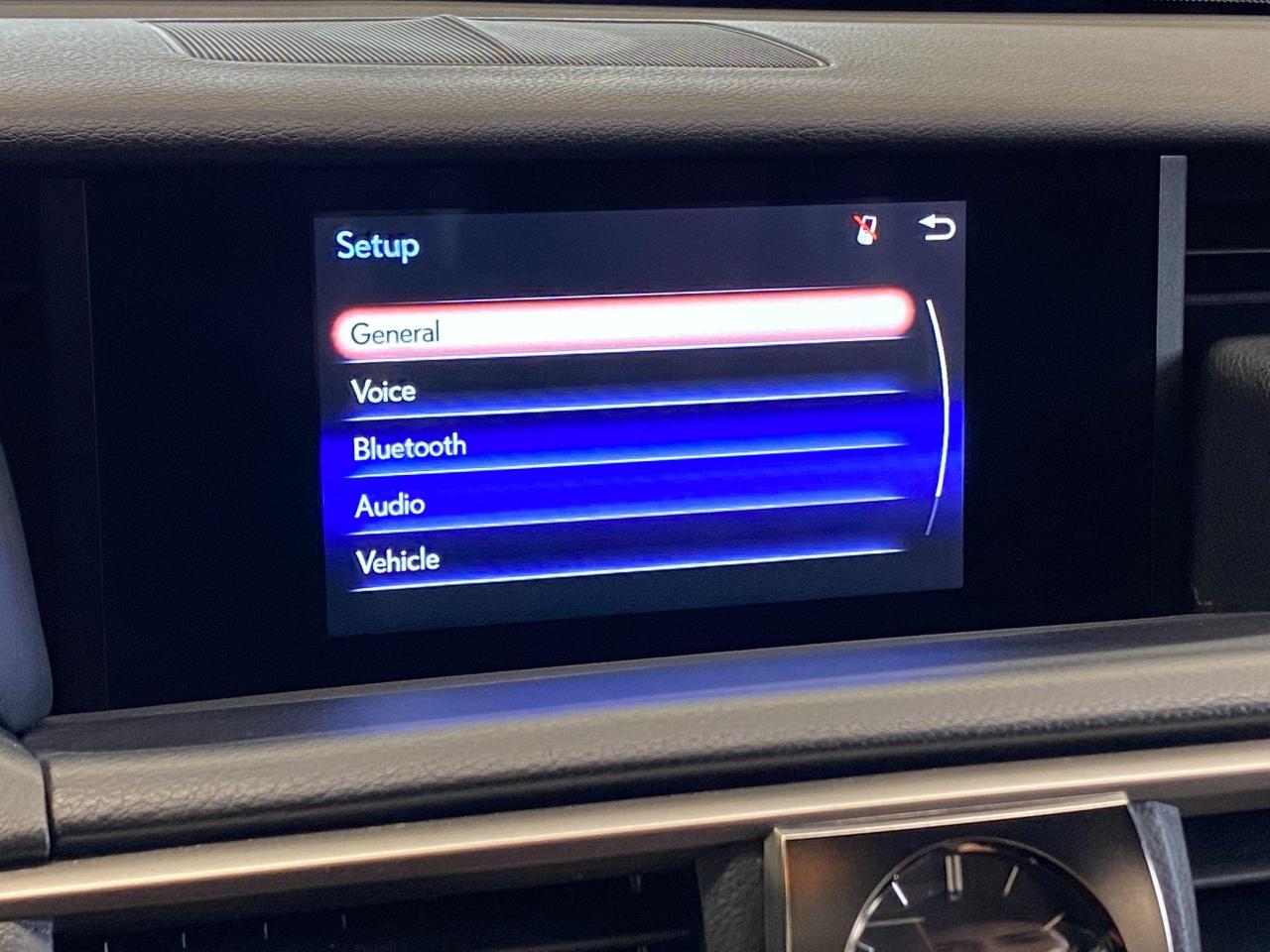 2018 Lexus IS IS300 AWD F SPORT+RedLeather+LaneKeep+ACCIDENT FRE - Photo #33