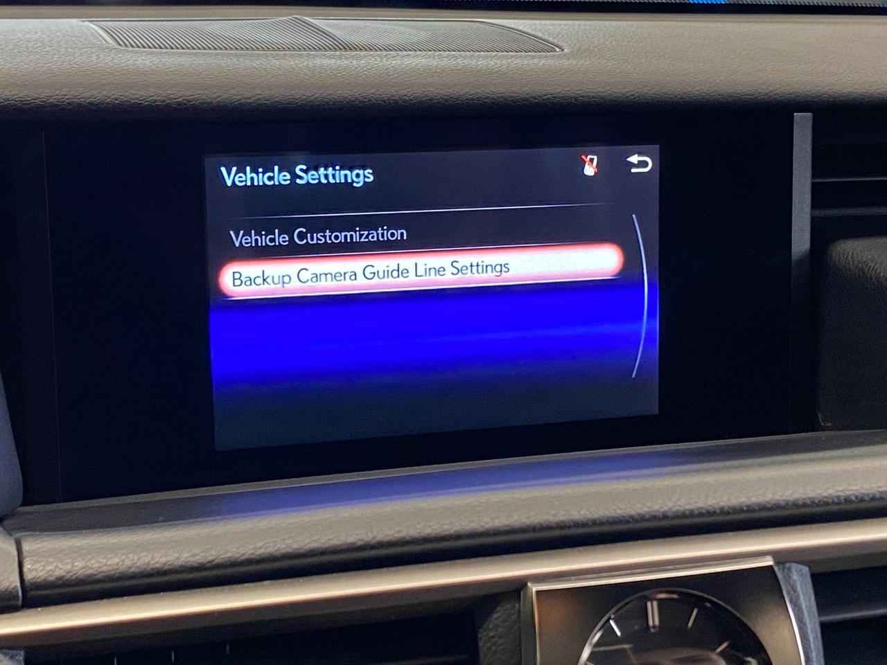 2018 Lexus IS IS300 AWD F SPORT+RedLeather+LaneKeep+ACCIDENT FRE - Photo #35