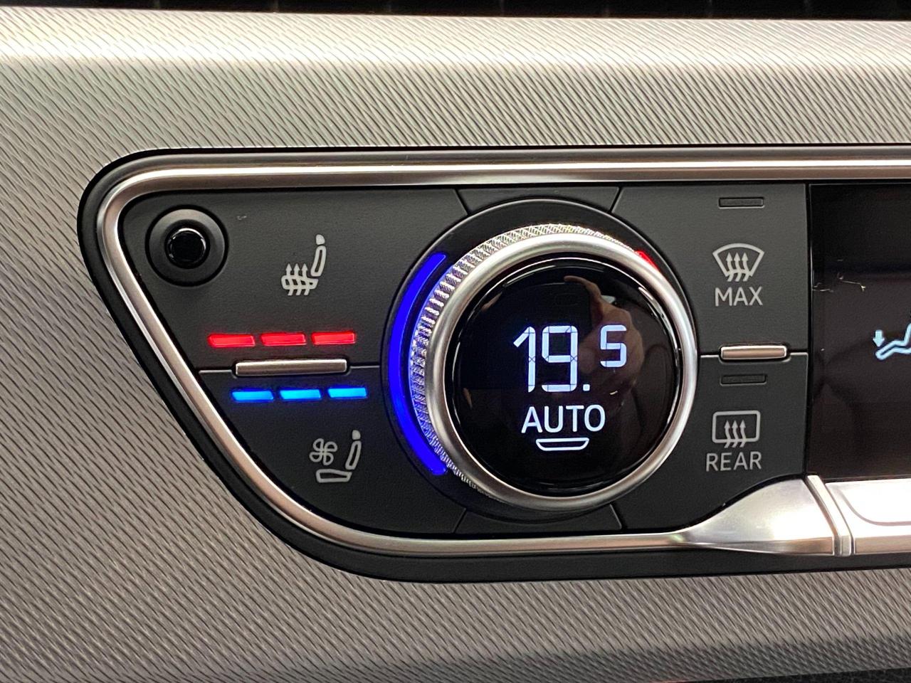 2017 Audi A4 Technik Quattro+Adaptive Cruise+ACCIDENT FREE - Photo #40