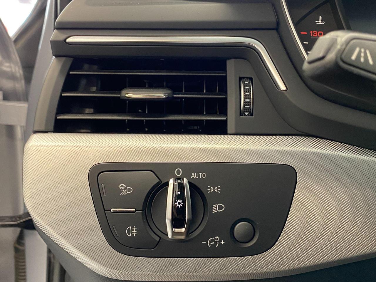 2017 Audi A4 Technik Quattro+Adaptive Cruise+ACCIDENT FREE - Photo #58