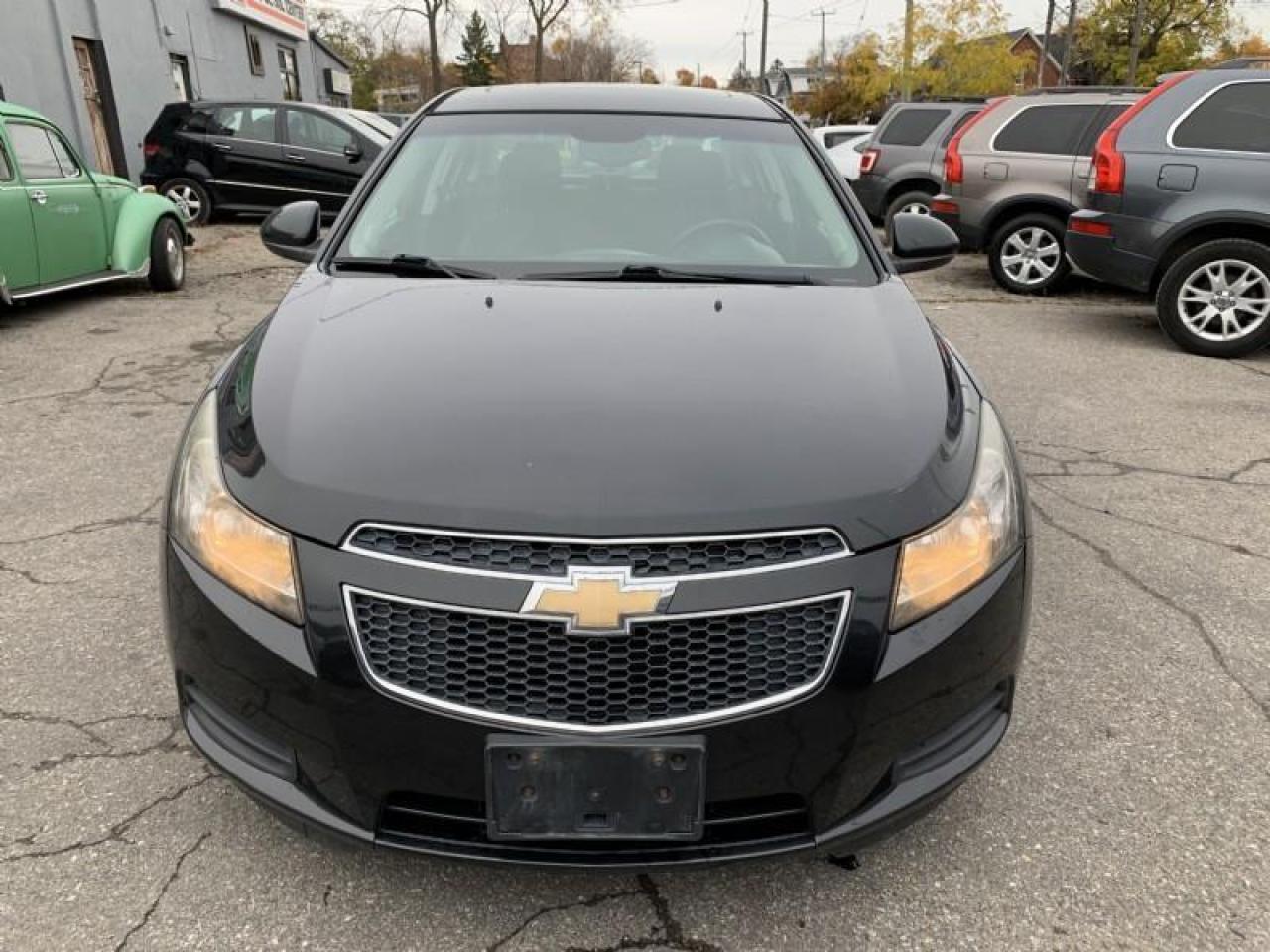 2011 Chevrolet Cruze 2LT Photo