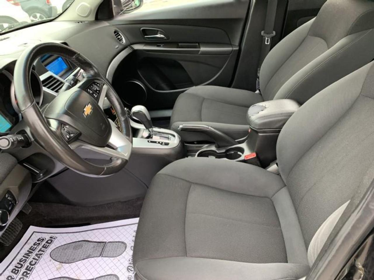 2011 Chevrolet Cruze 2LT Photo