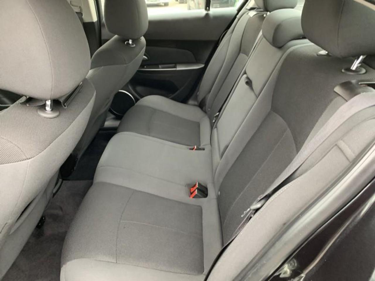 2011 Chevrolet Cruze 2LT Photo