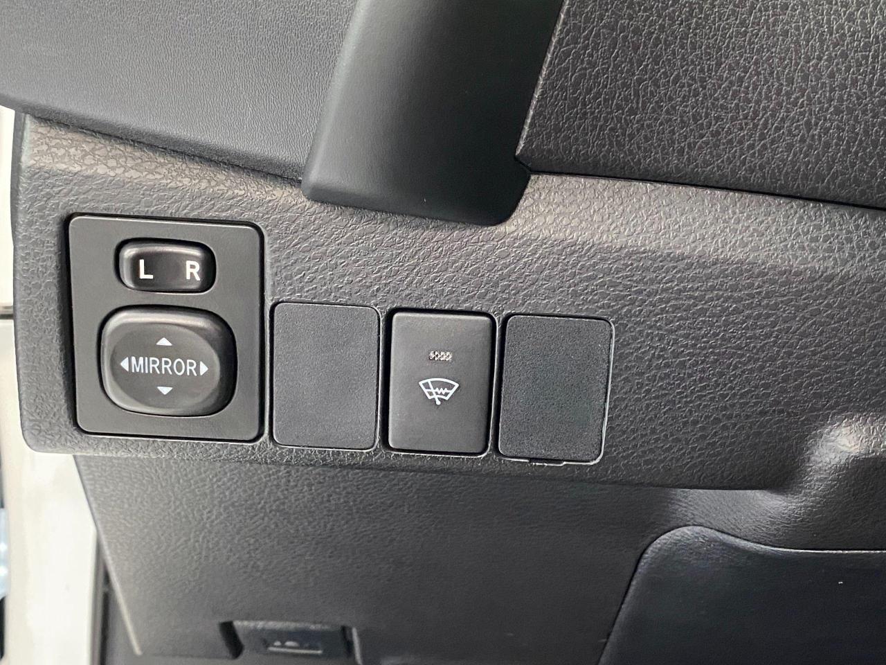 2018 Toyota Corolla LE+Toyota Sense+Adaptive Cruise+A/C+ACCIDENT FREE+ - Photo #36