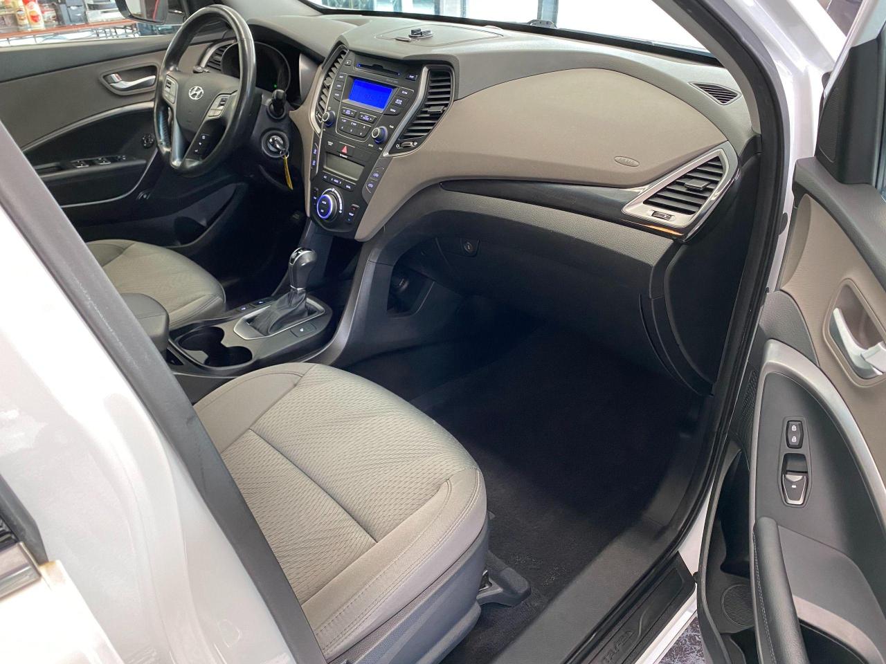 2013 Hyundai Santa Fe Premium+New Tires & Brakes+Sensors+Accident Free - Photo #20