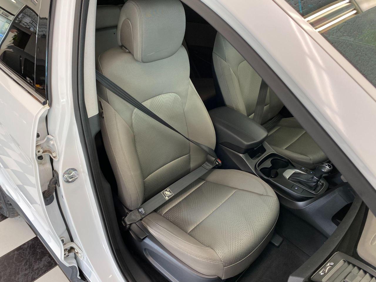 2013 Hyundai Santa Fe Premium+New Tires & Brakes+Sensors+Accident Free - Photo #22