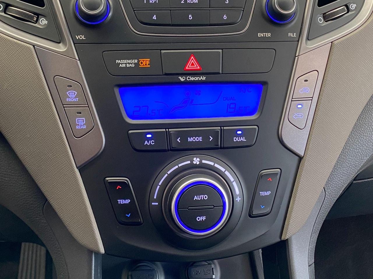 2013 Hyundai Santa Fe Premium+New Tires & Brakes+Sensors+Accident Free - Photo #29
