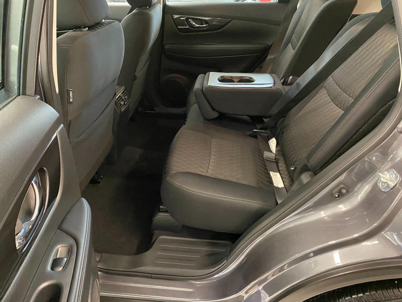 2018 Nissan Rogue S+Apple Play+Blind Spot+Camera+ACCIDENT FREE - Photo #23