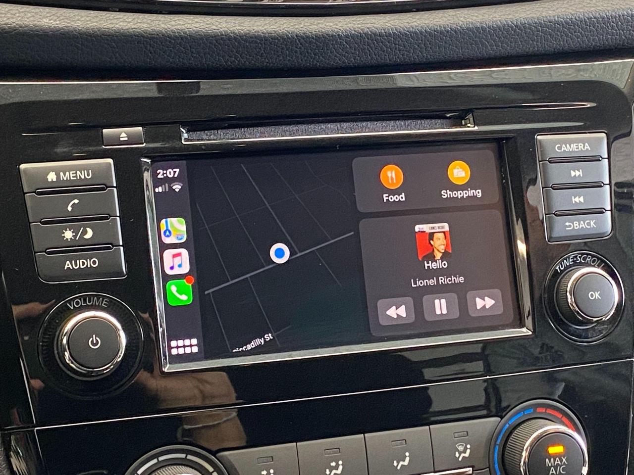 2018 Nissan Rogue S+Apple Play+Blind Spot+Camera+ACCIDENT FREE - Photo #29
