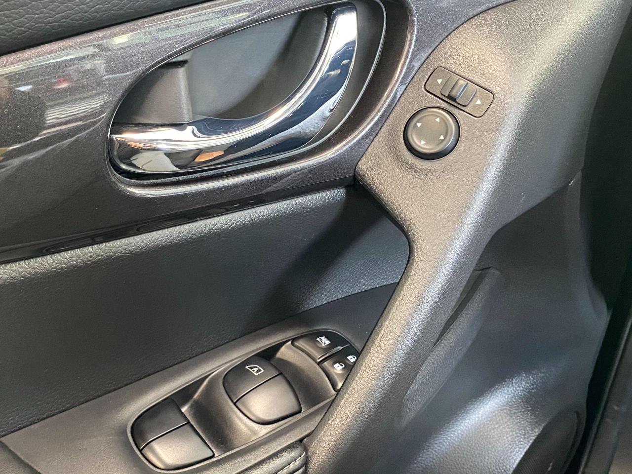 2018 Nissan Rogue S+Apple Play+Blind Spot+Camera+ACCIDENT FREE - Photo #57