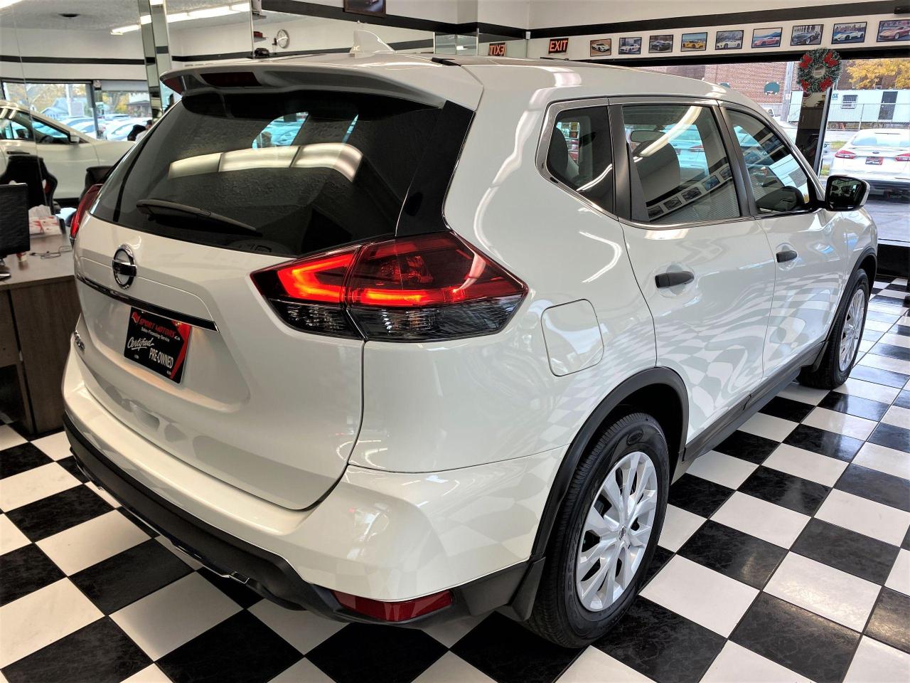 2018 Nissan Rogue S+Apple Play+Blind Spot+Camera+ACCIDENT FREE - Photo #4