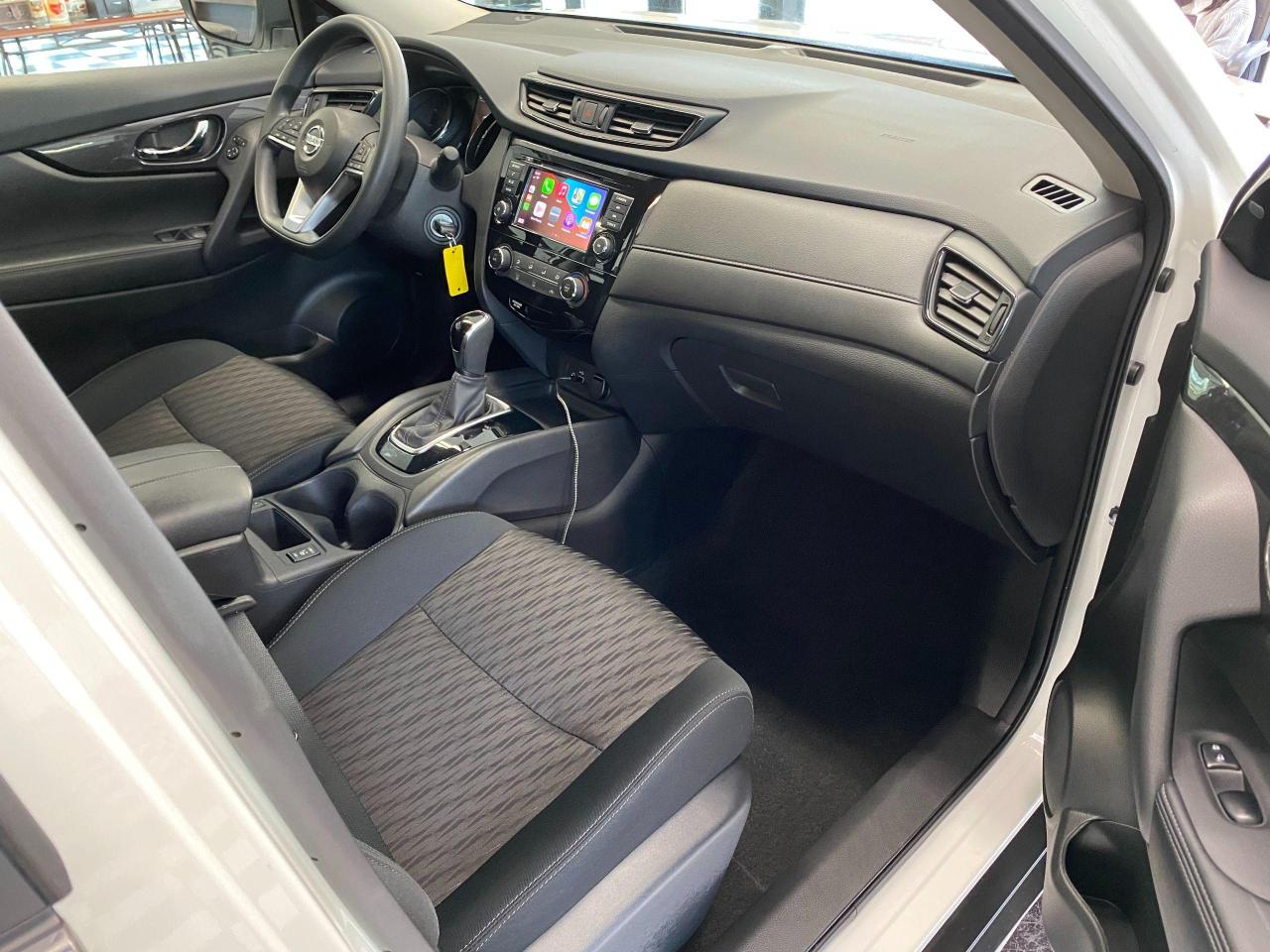 2018 Nissan Rogue S+Apple Play+Blind Spot+Camera+ACCIDENT FREE - Photo #19