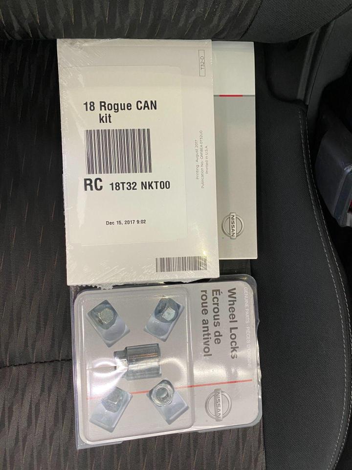 2018 Nissan Rogue S+Apple Play+Blind Spot+Camera+ACCIDENT FREE - Photo #26