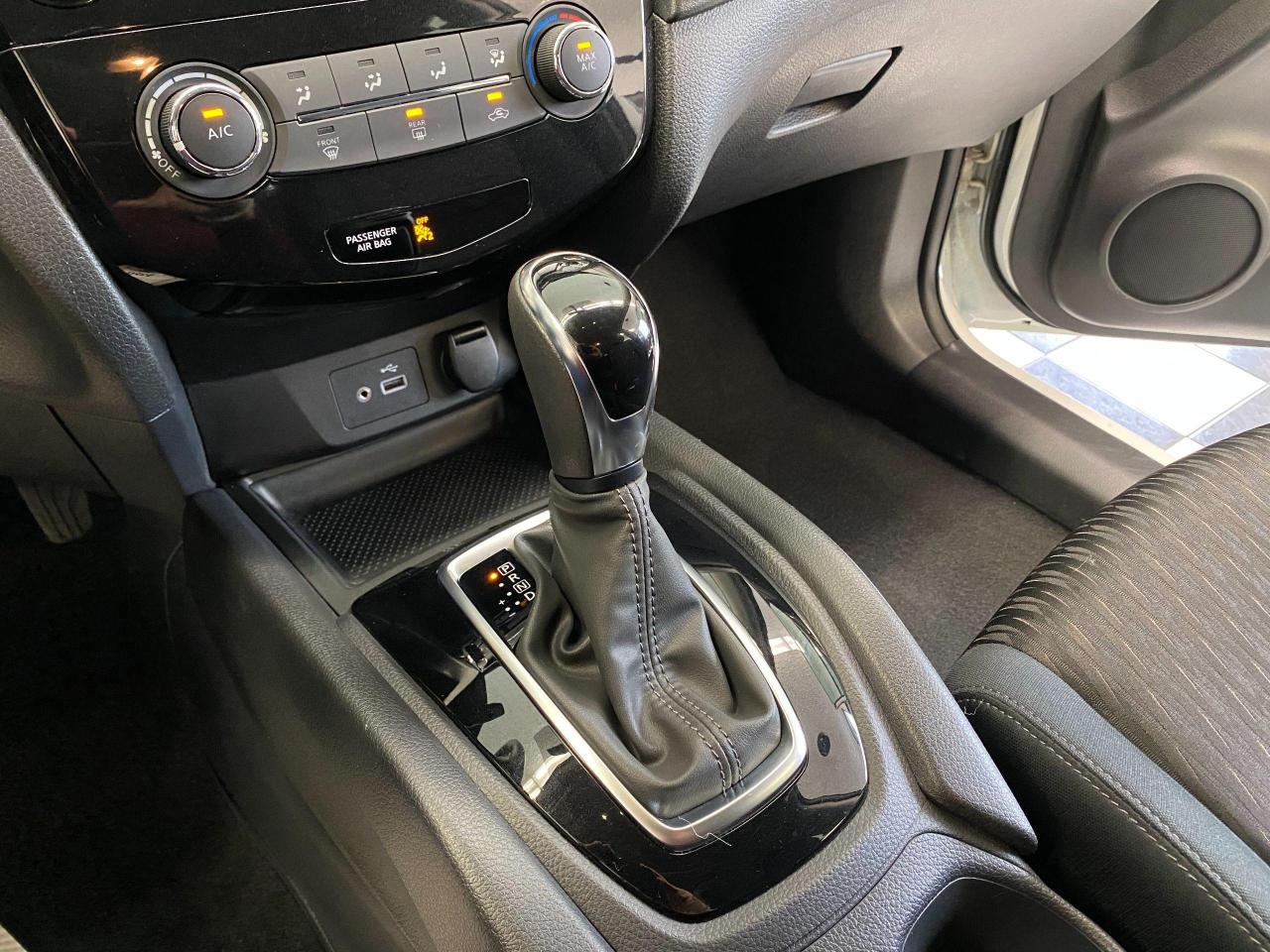 2018 Nissan Rogue S+Apple Play+Blind Spot+Camera+ACCIDENT FREE Photo36
