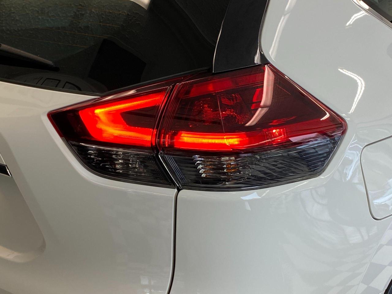 2018 Nissan Rogue S+Apple Play+Blind Spot+Camera+ACCIDENT FREE - Photo #65