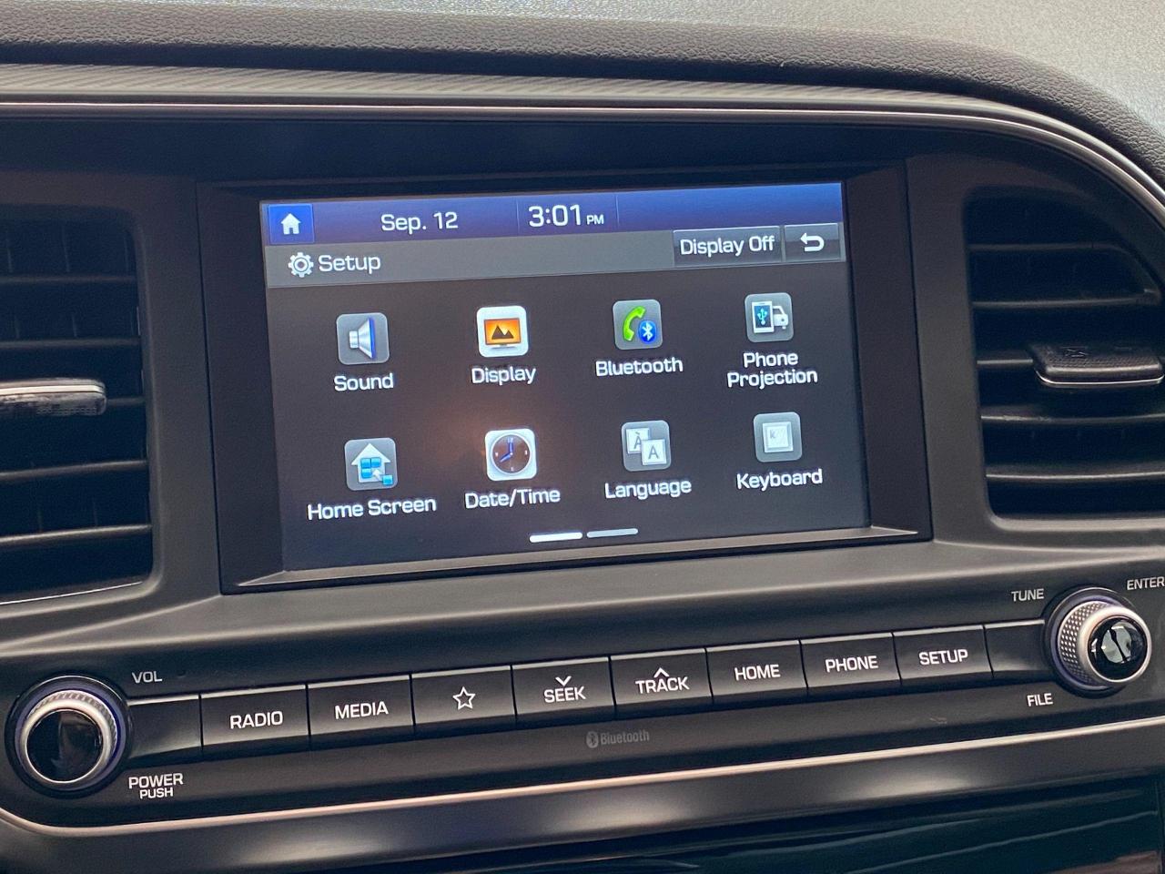 2019 Hyundai Elantra Preferred W/Sun & Safety PKG+Sunroof+ACCIDENT FREE Photo100
