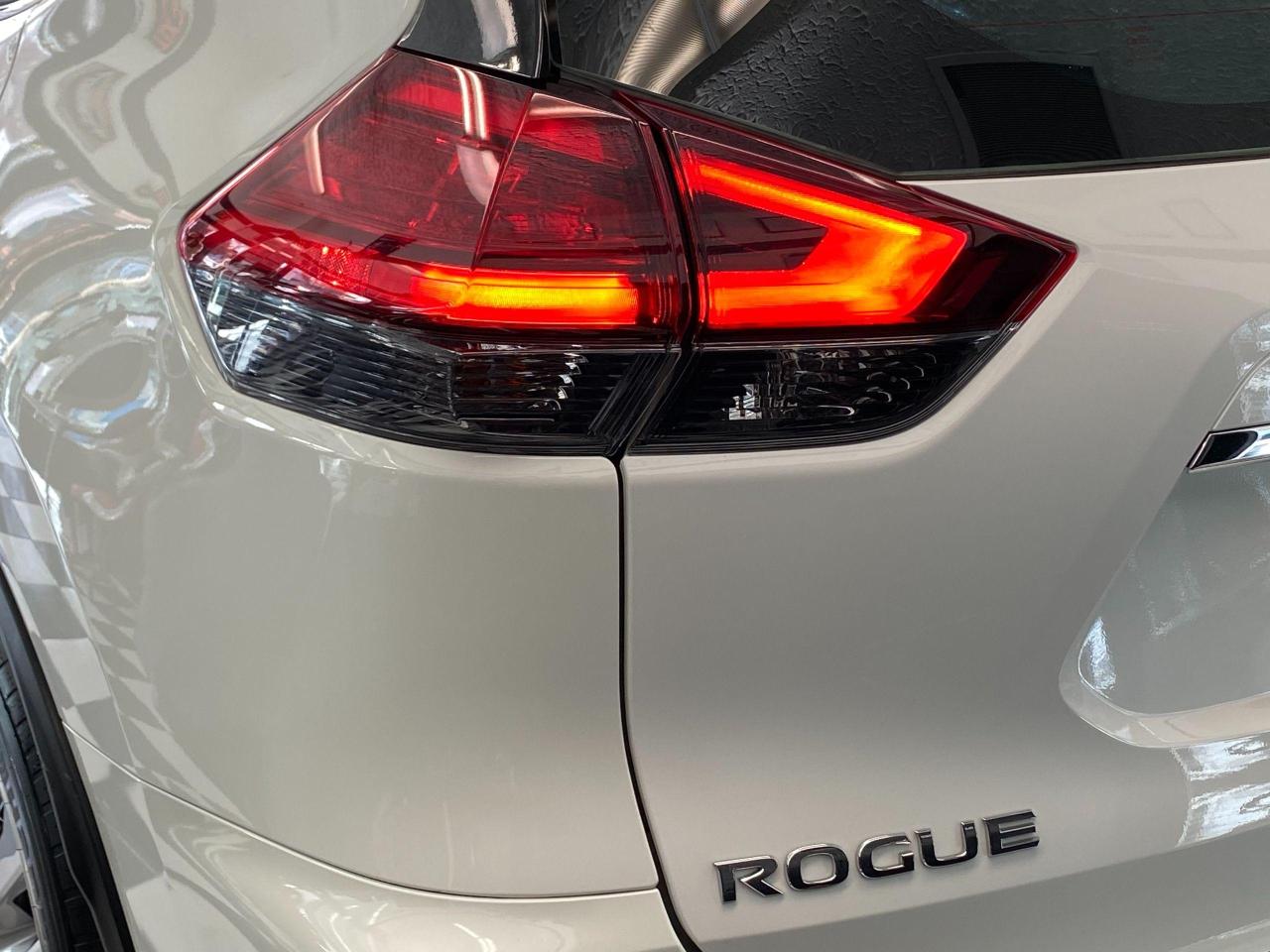 2017 Nissan Rogue S Safety Shield+Blind Spot+Camera+ACCIDENT FREE - Photo #61